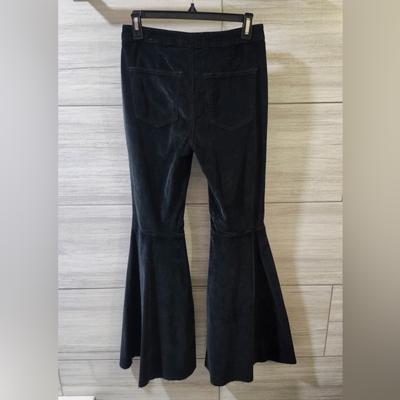 NWT We The Free Black Velvet Bellbottom 26 - Picture 3 of 5